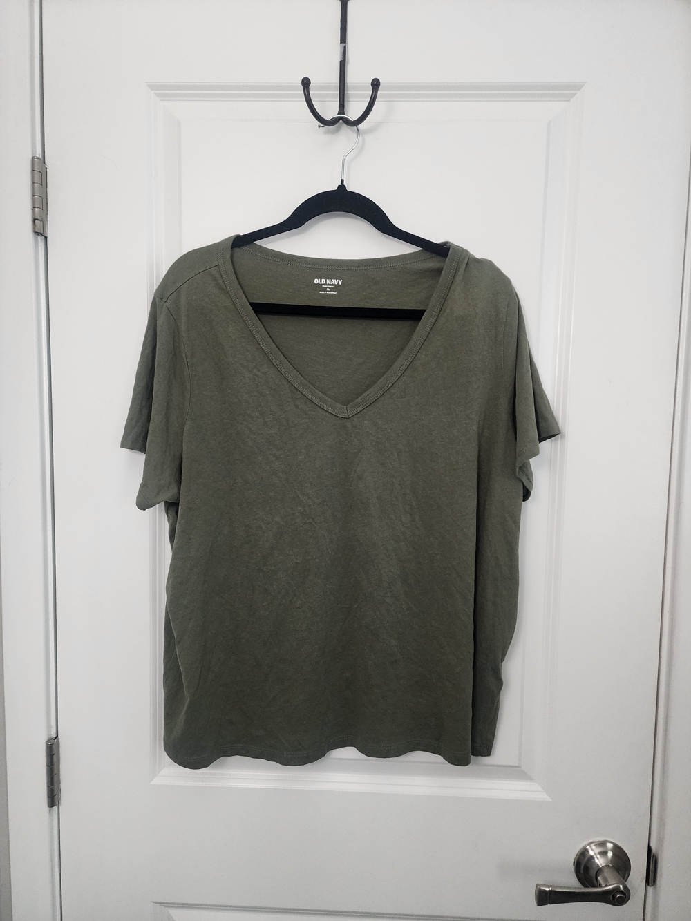 5/$30  Old Navy Olive Green V-Neck Short Sleeve Tee